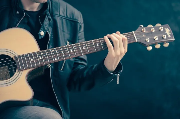 Belajar gitar